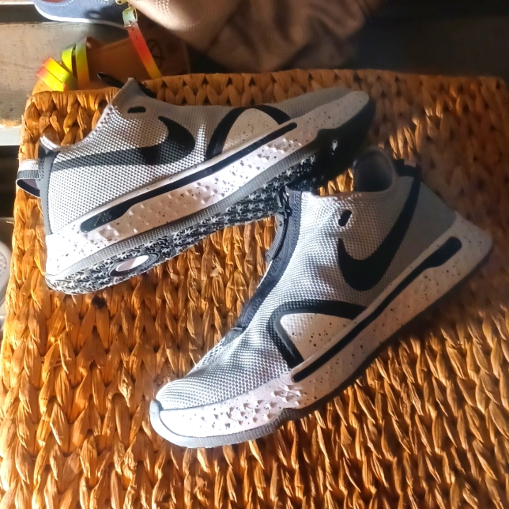 NIKE EUC!!!!!